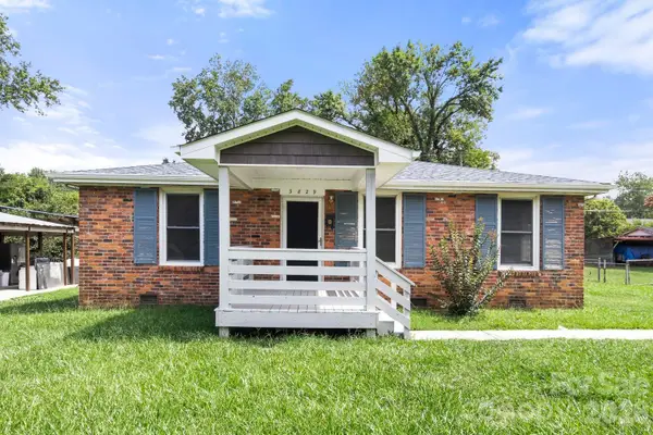 3829 Stonehaven Drive, Charlotte, NC 28215
