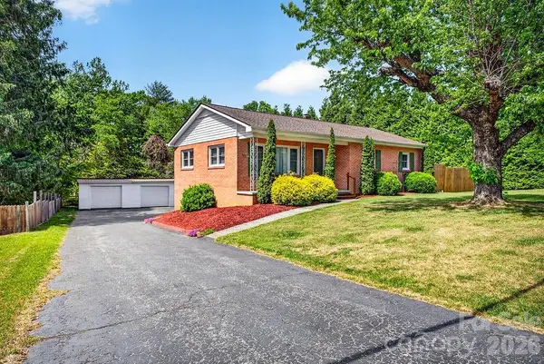 204 Oak Grove Road, East Flat Rock, NC 28726