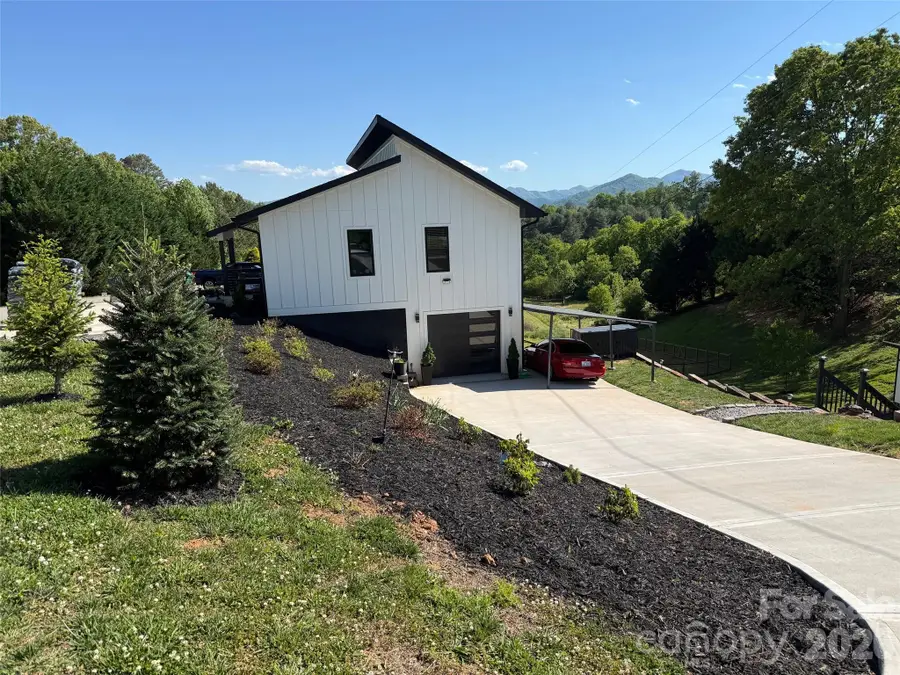 1 Little Oak Road, Leicester, NC 28748 - #2