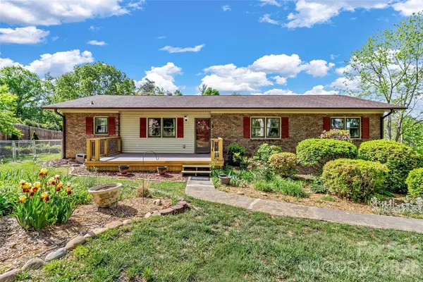 38 Chadwick Wade Drive, Asheville, NC 28804