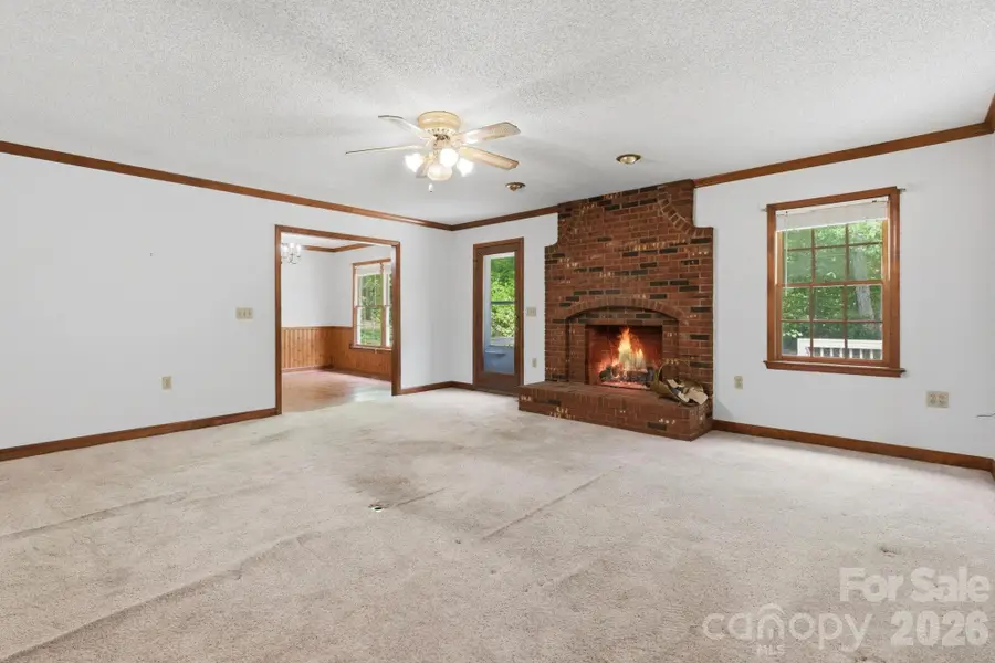 4804 Elmhurst Drive Ne, Hickory, NC 28601 - #3