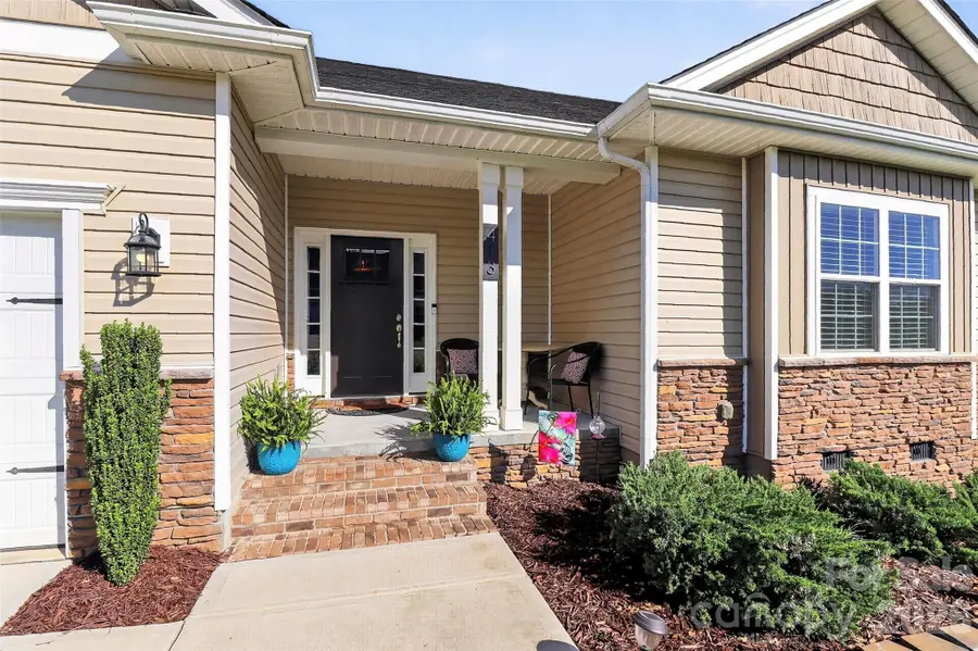 413 Colton Street, Oakboro, NC 28129 - #2