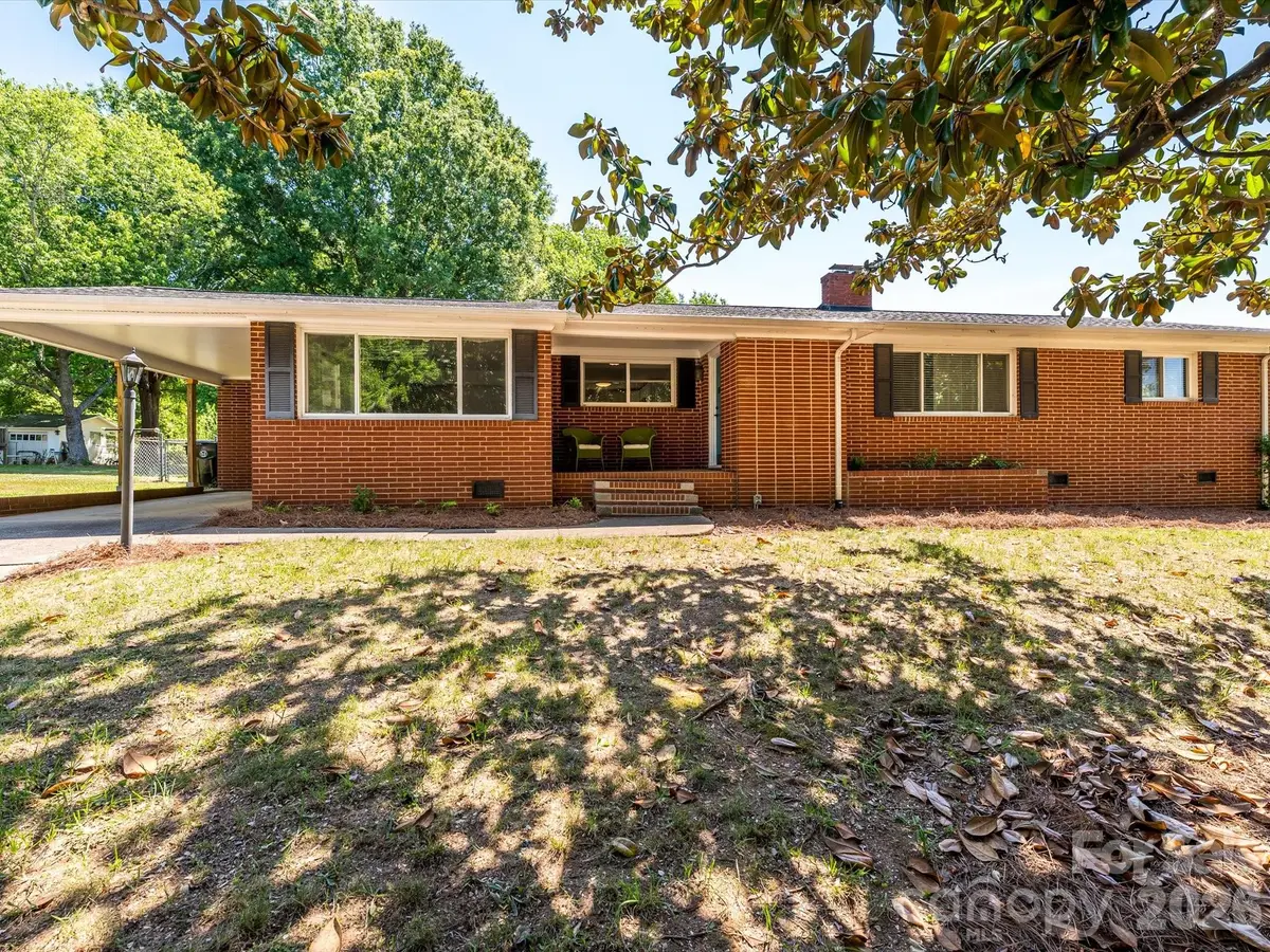 354 S Magnolia Street, Mooresville, NC 28115 - #1