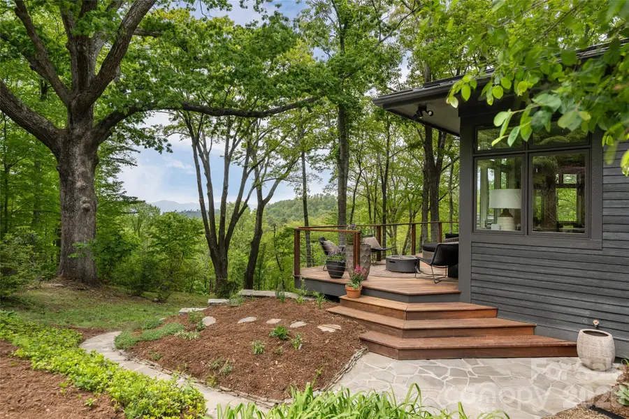 15 Hunters Way, Asheville, NC 28804 - #3