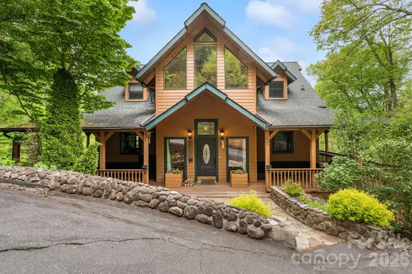 965 Winterstar Loop, Burnsville, NC 28714