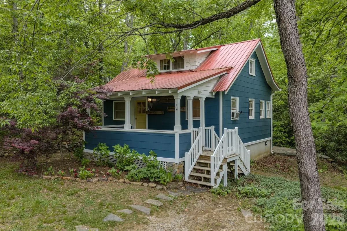24 Moore Circle, Black Mountain, NC 28711 - #1