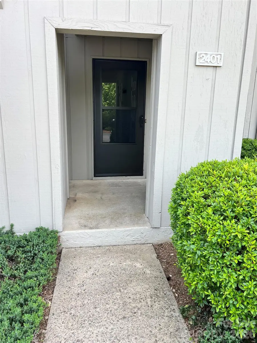 2401 Abbey Circle, Asheville, NC 28805 - #2