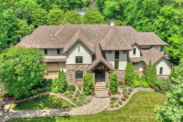 4901 Carmel Park Drive, Charlotte, NC 28226