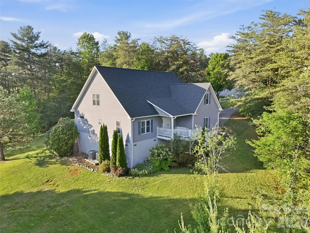 16 Lancaster Lane, Weaverville, NC 28787 - #1