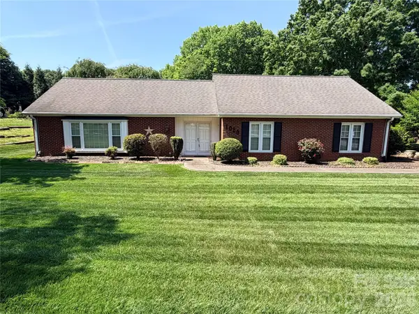 1020 Longreen Drive #50a, Kernersville, NC 27284