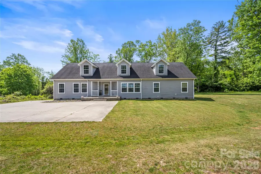 111 Robin Street, Hendersonville, NC 28739 - #2