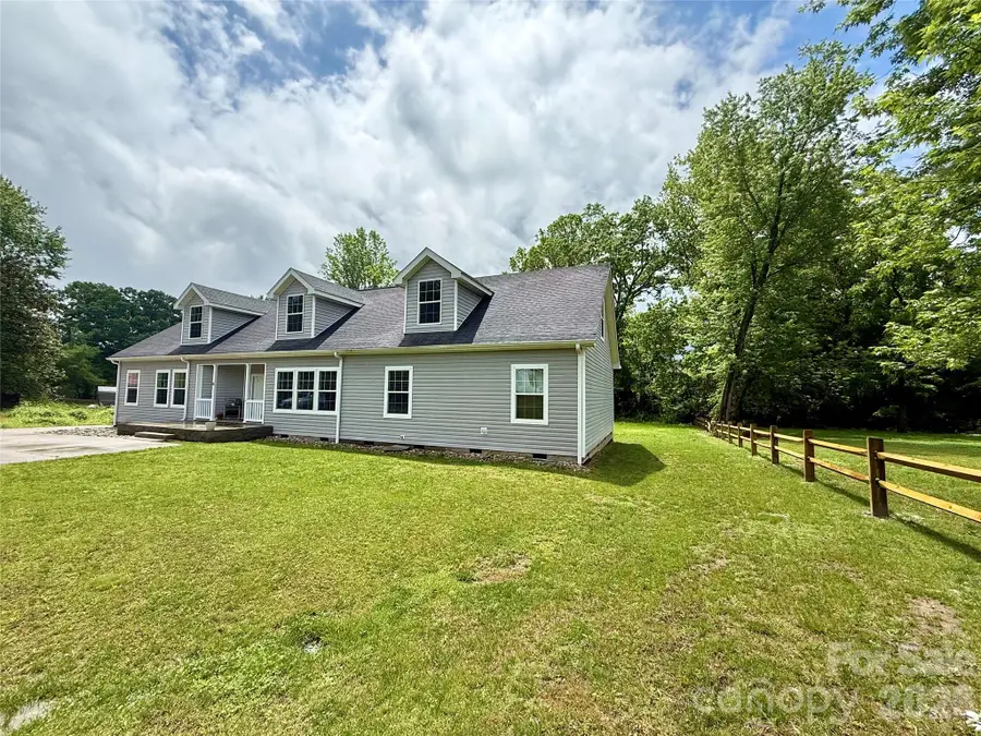 111 Robin Street, Hendersonville, NC 28739 - #3