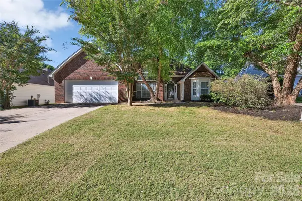 14422 Southbridge Forest Drive, Charlotte, NC 28273