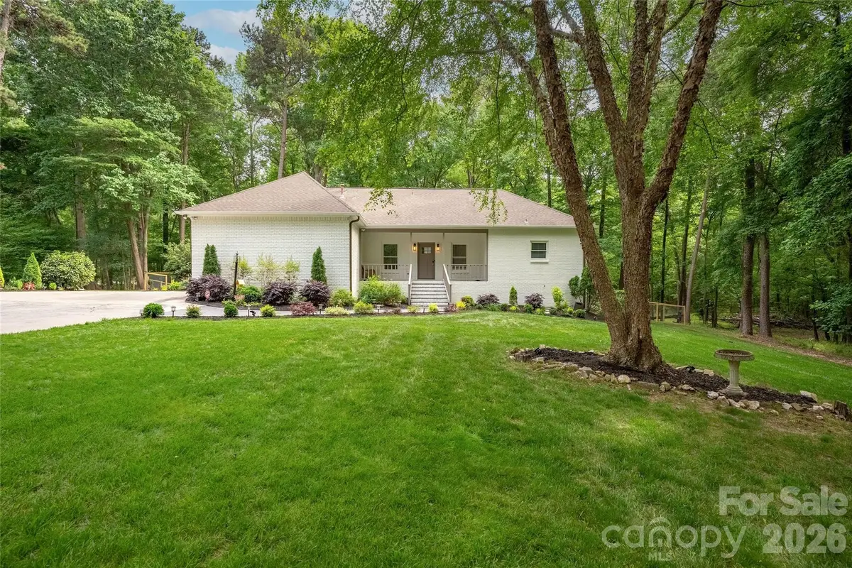1800 Chestnut Lane, Matthews, NC 28104 - #1