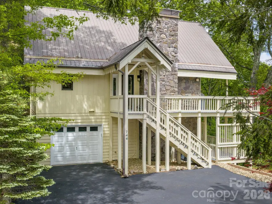 744 Laurel Ridge Road, Maggie Valley, NC 28751 - #2
