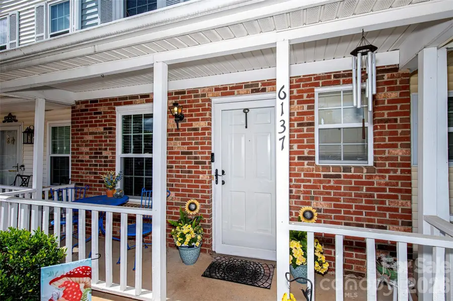 1637 Windsor Gate Lane, Charlotte, NC 28215 - #2