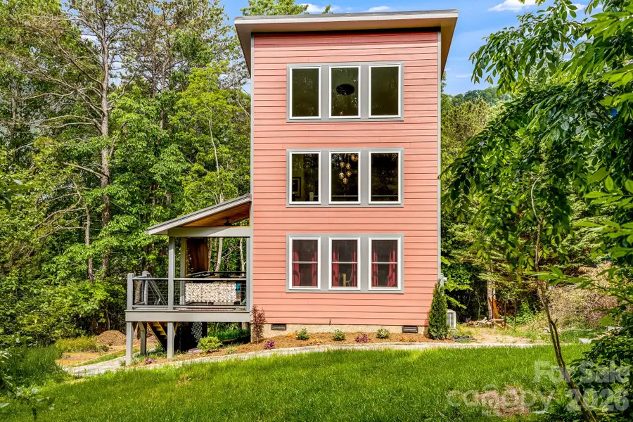 14 Locust Street, Black Mountain, NC 28711 - #2
