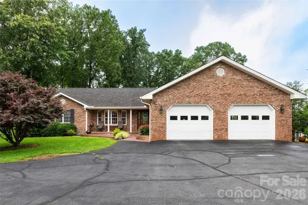 45 Presbyterian Church Road, Mills River, NC 28759