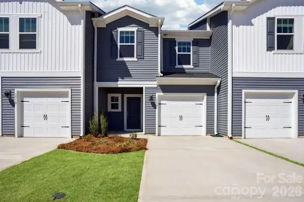 9044 Foggy Brook Loop, Charlotte, NC 28216