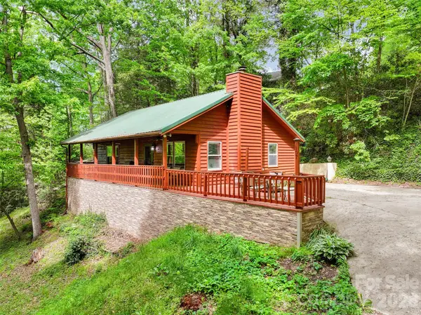 107 Pretty View Lane, Waynesville, NC 28786