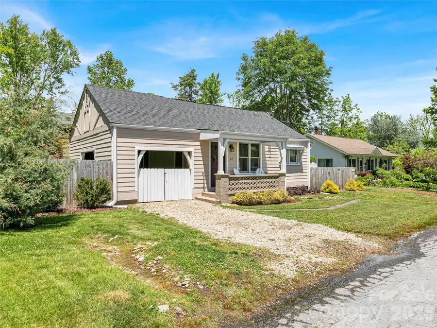 29 Salem Street, Brevard, NC 28712 - #3