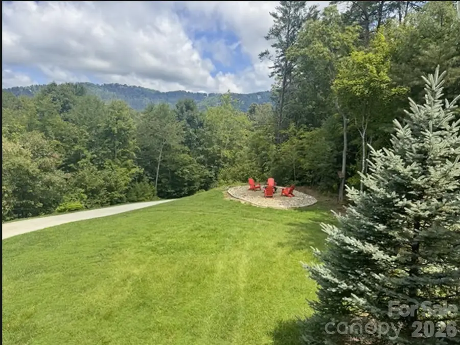 152 Skyview Circle, Asheville, NC 28804 - #2