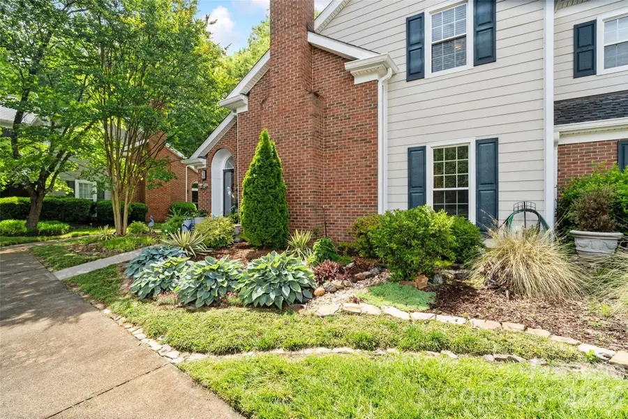 9486 Kings Falls Drive, Charlotte, NC 28210 - #3