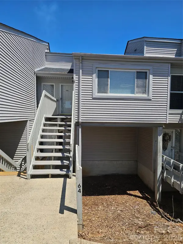 1050 21st Avenue Nw #64, Hickory, NC 28601