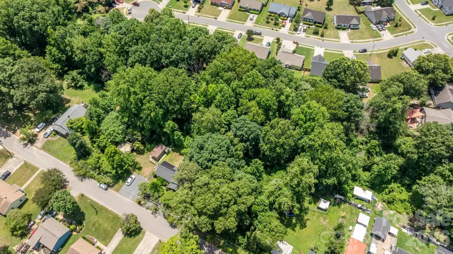 3824 Oakwood Road, Charlotte, NC 28269 - #3