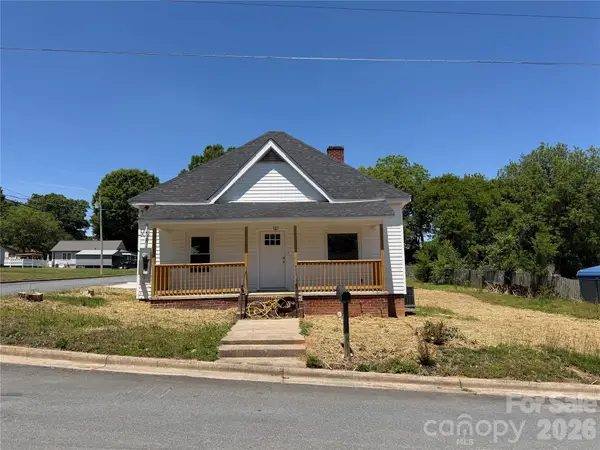 730 W Oakwood Avenue, Albemarle, NC 28001