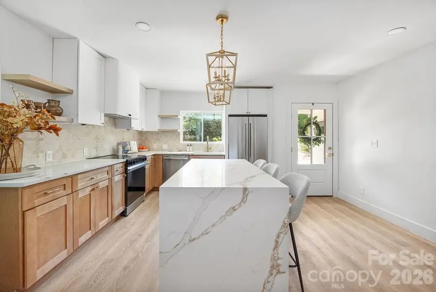 911 E Woodlawn Road, Charlotte, NC 28209 - #3