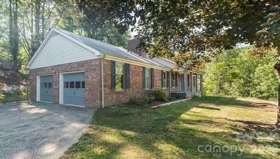 14 Jack Sullins Road, Spruce Pine, NC 28777 - #3
