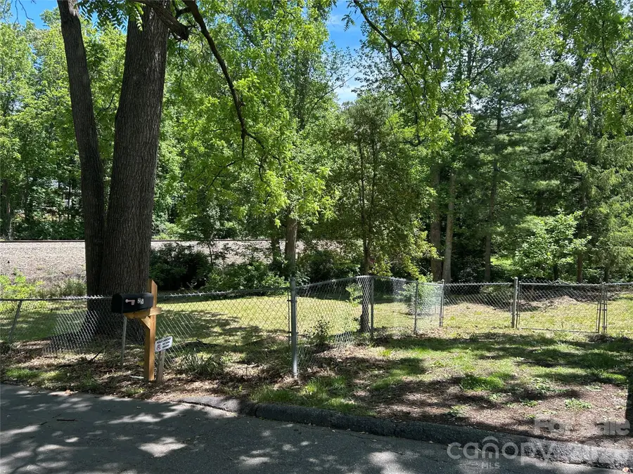 28 Pinecrest Drive, Asheville, NC 8803 - #2