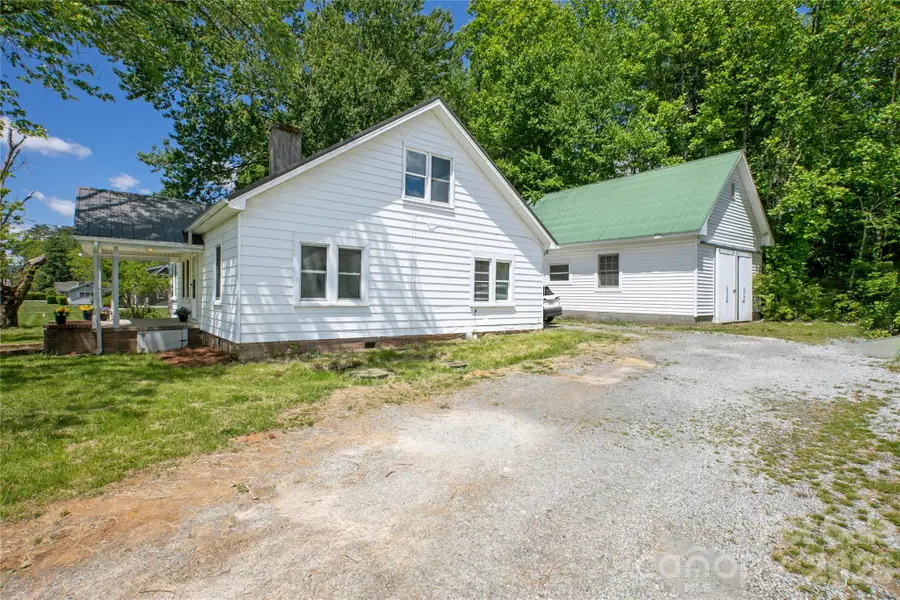 587 Old Hendersonville Highway, Brevard, NC 28712 - #3
