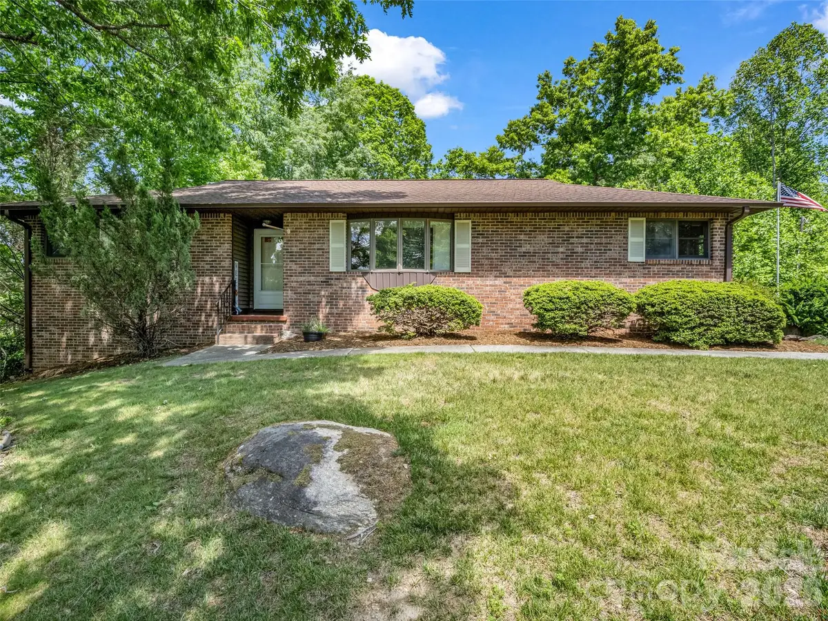156 Deer Run, Hendersonville, NC 28739 - #1