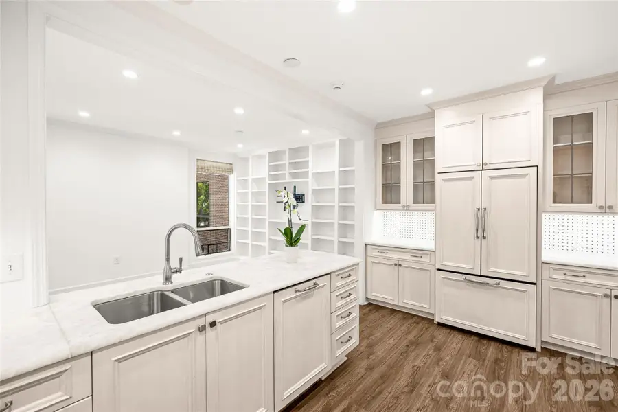 922 Cherokee Road, Charlotte, NC 28207 - #3