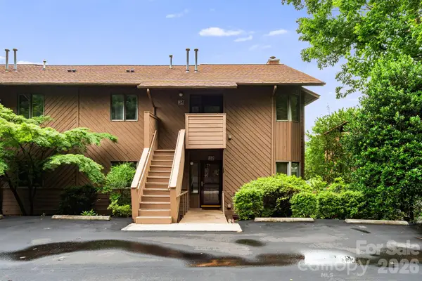 305 Piney Mountain Drive #J2, Asheville, NC 28805