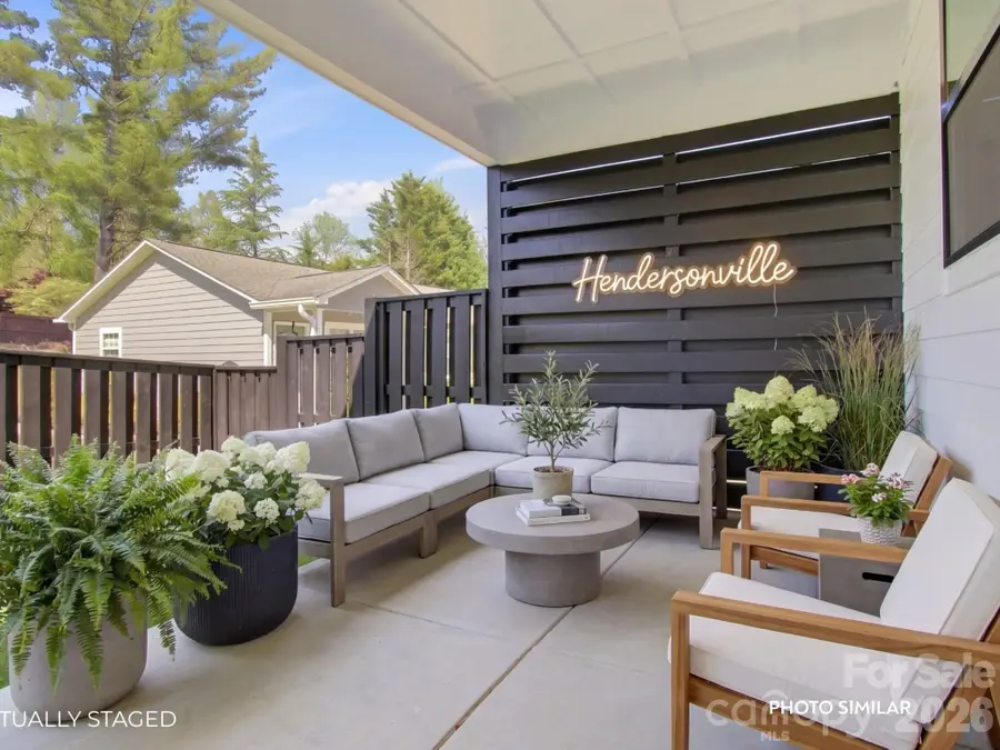 617 W Allen Street, Hendersonville, NC 28739 - #3