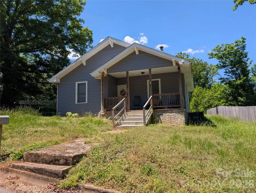 204 Shelby Street, Hickory, NC 28602 - #2