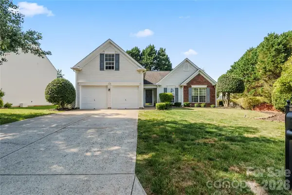 9400 Shepparton Drive, Huntersville, NC 28078
