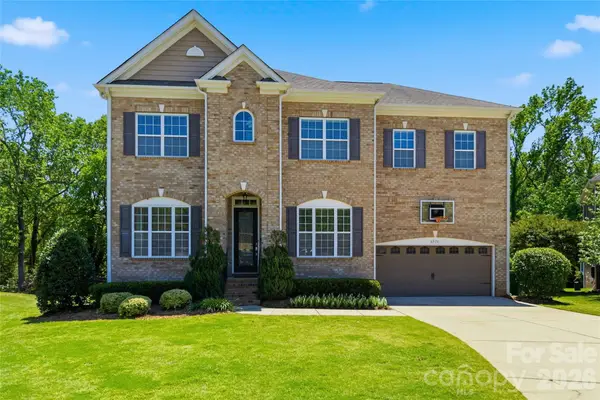 6526 Saint John Lane, Charlotte, NC 28210