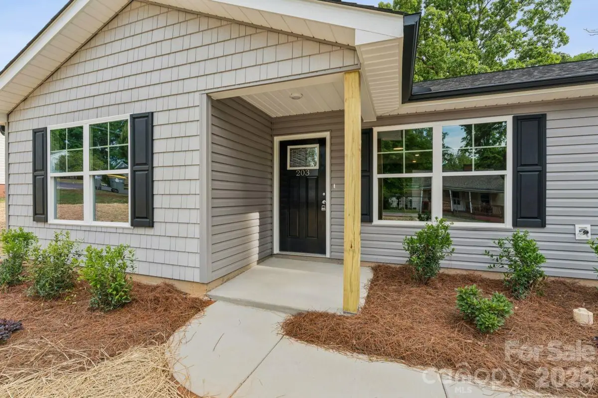 203 W 17th Street, Kannapolis, NC 28081 - #1