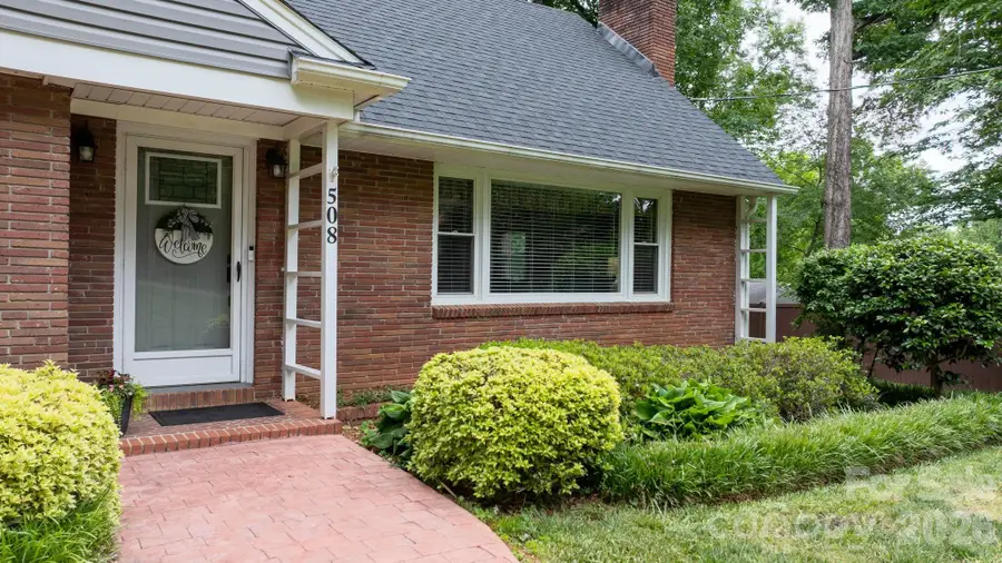 508 2nd Avenue Ne, Conover, NC 28613 - #2