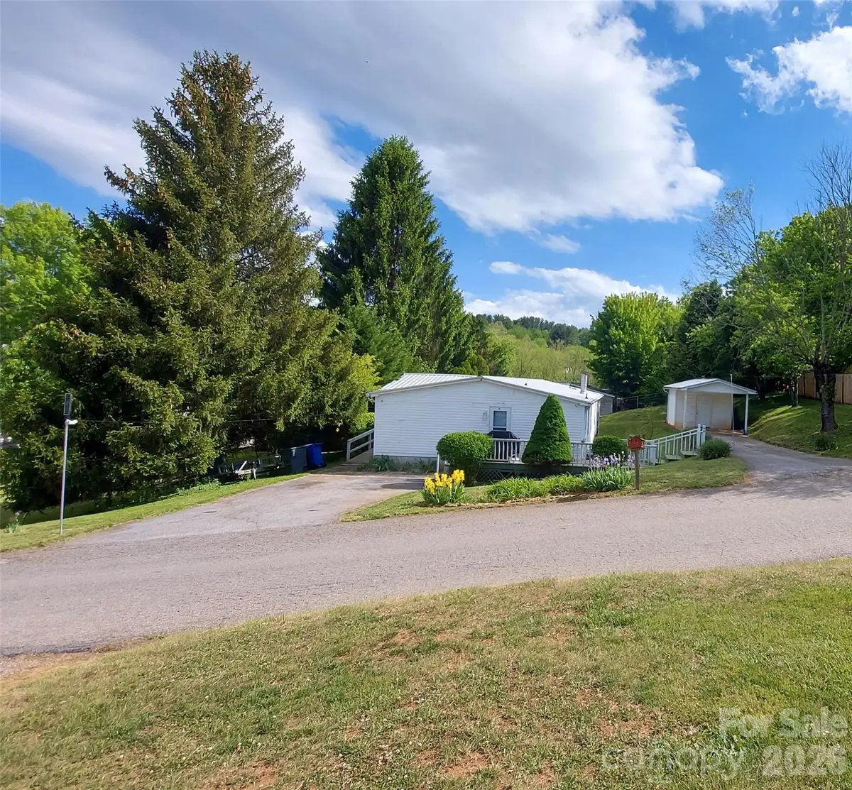 46 Larkspur Lane, Canton, NC 28716 - #1