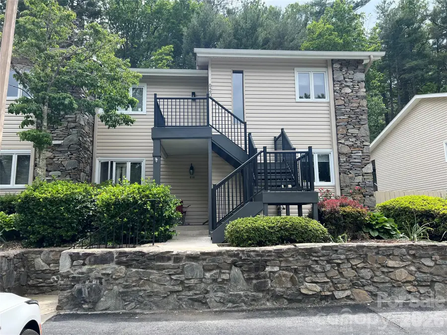 610 Britton Creek Drive, Hendersonville, NC 28791 - #2