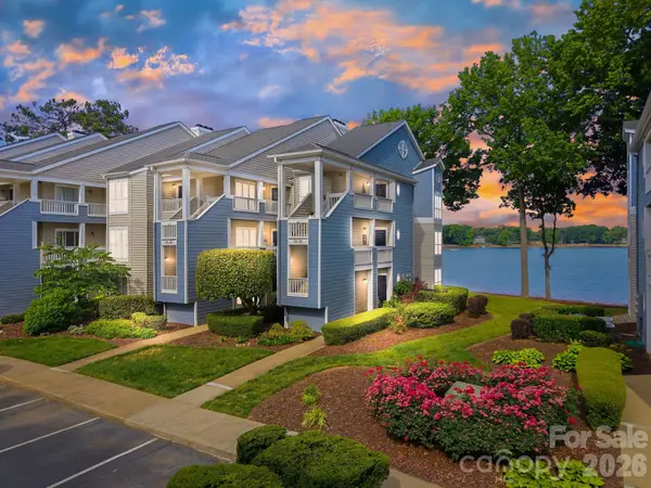 913 Southwest Drive, Davidson, NC 28036