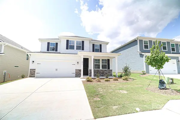 5011 Twin River Drive, Denver, NC 28037