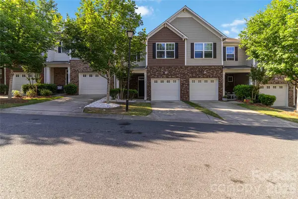 7048 Woodsbay Lane, Rock Hill, SC 29732