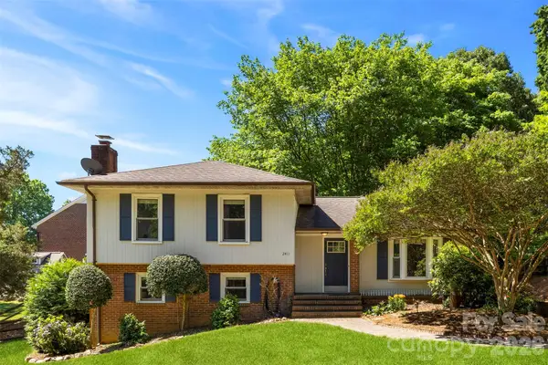 2411 Roundabout Lane, Charlotte, NC 28210