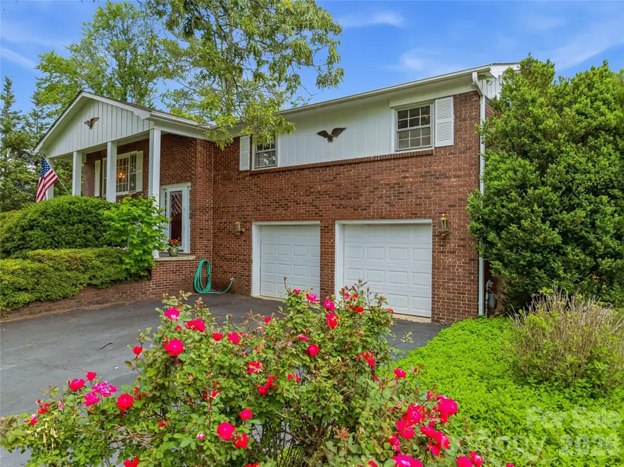 208 Applecross Lane, Hendersonville, NC 28791 - #2